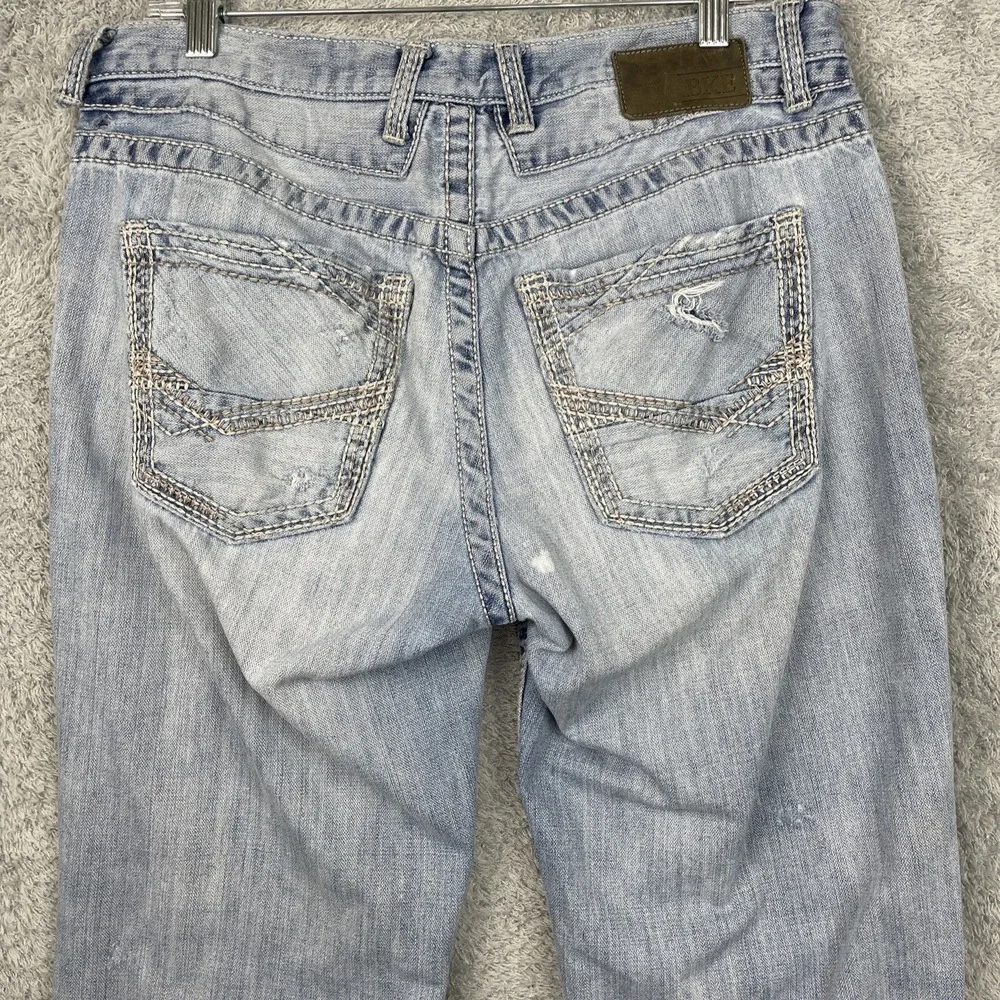 BKE Derek Jeans Mens 32L Blue Straight Leg Distressed Denim Western Cowboy Ranch
